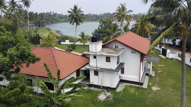 Acquabey Surf Villa Матара Екстер'єр фото